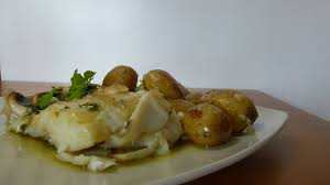 O Bacalhau A Lagareiro E Uma Das Receitas De Bacalhau Mais Conhecidas E Confeccionadas Em Portugal Veja Como Confeccionar Esta Alimentation Plats Complet Plat