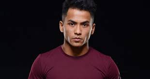 A disastrous sixth dive saw ahmad amsyar azman crashing out of the rio olympics 3m springboard event at the maria lenk aquatic centre on monday. Biodata Ahmad Amsyar Azman Atlet Penerjun Negara Berbadan Sasa Celotehsukan
