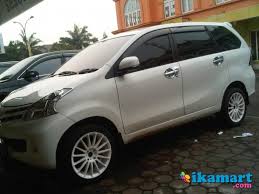 Buat sebagian orang mengendarai satu mobil dengan interior bawaan orisinil dari bawaan pabrik akan biasanya sedikit membosankan. Over Kredit All New Xenia 2012 Putih M Std Modif Sporty Mobil