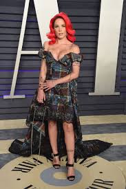 Halsey — new americana (y3mr. Halsey Attends The 2019 Vanity Fair Oscar Party Hosted By Radhika Vanity Fair Oscar Party Halsey Style Celebrity Dresses