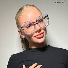 Brenda Frame's Instagram, Twitter & Facebook