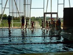 Les Cp Ce1 A La Piscine Ecole Saint Michel