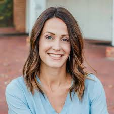 Amy Gulley's Instagram, Twitter & Facebook