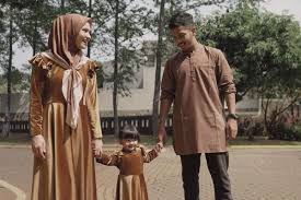 Maka dari itu, ayah bunda pasti memilih yang terbaik untuk nama anak perempuan mereka. 10 Nama Bayi Perempuan Menurut Islam Dan Al Qur An