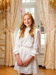 Upgrades that provided more lift capability. Prinzessin Ariane Das Niederlandische Konigshaus
