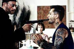 Samy naceri je rebel už od dětství, školu opustil v 16 letech a živil se jak se dalo. 140 Jean Reno Leon Ideen Leon Der Profi The Professional Jean Reno