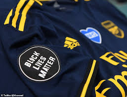 The city jerseys are just like last year's, but with black as the primary color. Arsenal Launches A Kit Tribute To The Nhs And Black Lives Matter Before The Shock Man City Fr24 News English