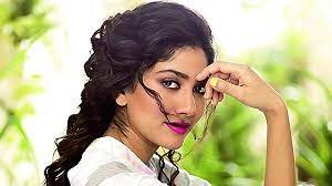 Sai pallavi (actress) biography, age, height, weight, boyfriend, family, wiki & more. Sai Pallavi Wiki Age Boyfriend Income Height Weight More
