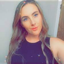 Ashley Justus's Instagram, Twitter & Facebook