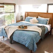 You can use these beautiful batik bed cover during festivals. Jual Arjuna Maya Batik Series Bedding Set Sprei Dan Bedcover Pre Order Terbaru Juli 2021 Blibli