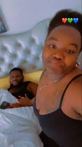 Isabel Brewer's Instagram, Twitter & Facebook