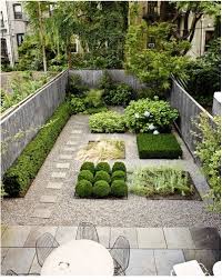 Geometric Garden Modern Townhouse Garden Remodelista Flickr Photo Sharing Small Backyard Landscaping Townhouse Garden Small Backyard Design