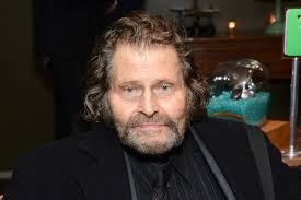 Bruce Glover, Father of Crispin Glover and Veteran Actor Who Played a  Classic James Bond Villian, Dies at 92