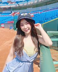 你們好喜歡的這一套 來囉 ️ 神秘感蕾絲洋裝： @i_linashop Njvkh7v S27zim