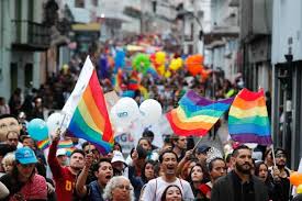 Comunidad lgtbi de ecuador celebra matrimonio igualitario y busca adopción homoparental. Un Fallo Judicial Abre La Lucha Social Por El Matrimonio Homosexual En Ecuador Sociedad Edicion America Agencia Efe