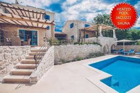 Deluxe Irresistible Villa Outdoor Heated Pool Private Sauna Large Yard Full Privacy Gabonjin Ferienhaus Ferienhaus Krk Luxus Ferienhaus