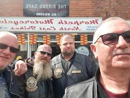 A lovely 🌞 day today . Slapton for lunch