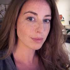 Zoeanna A Mayhook (@nostalgicecho)