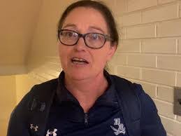 Crystal Bartlett's Instagram, Twitter & Facebook