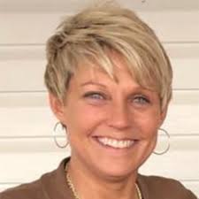 Paula Jolly's Instagram, Twitter & Facebook