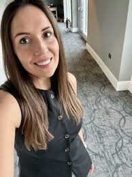 Jodie Phelps's Instagram, Twitter & Facebook