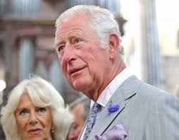Prince Charles Ditches Face Mask