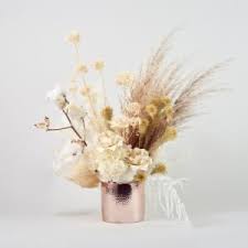 Melbourne florist offers you a large variety of fresh flowers & same day flower delivery in melbourne. Preserved Dried Everlasting Flowers