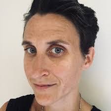 Lindsay Potts's Instagram, Twitter & Facebook