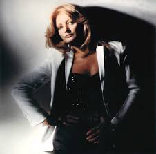 Bonnie tyler (born gaynor hopkins, 8 june 1951) is a welsh singer, known for her distinctive husky voice. Bonnie Tyler Facebook