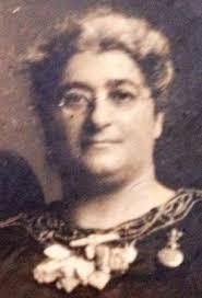 Nanette Schwartz's Instagram, Twitter & Facebook