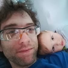 What are the characteristics of a twin flame relationship?