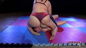 Competitive facesit wrestling match by www.fightpulse.com - XVIDEOS.COM