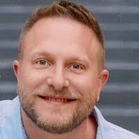 Denise Heitz's Instagram, Twitter & Facebook