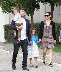 Get details about their fun day out at universal studios hollywood. Die 270 Besten Ideen Zu Family Ben Affleck Jennifer Garner Ben Affleck Jennifer Garner Promi Mutter