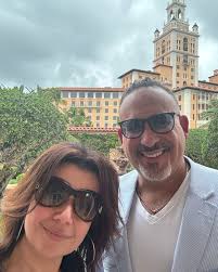 Got a surprise visit from my friend, former US Secretary of Education,  @seccardona. Remember back when we had a Secretary of Education who  actually had decades of experience in Education and School