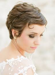 If you have a pixie cut, choose a style that fits your hair, says alison harper, owner of alison harper & company. 48 Chic Wedding Hairstyles For Short Hair Deer Pearl Flowers