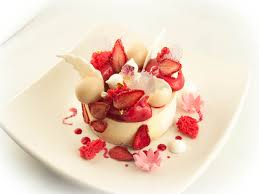 Vacherin Glace Vanille Sorbet Cerise Fruits Rouge Champagne Meringue Chantilly Jasmin Mousse Fruits Rouge