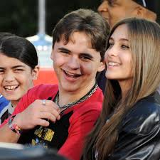 I was so young, paris, 23, replied, explaining it wasn't a. Is Michael Jackson His Kids Biological Father All The Conspiracy Theories Mirror Online