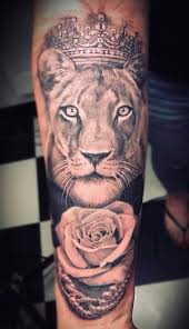 10 Best Lioness Tattoos Queen Tattoo Ideas Petpress Lioness Tattoo Female Lion Tattoo Queen Tattoo