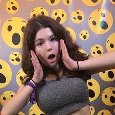 becca hochman | Scrolller