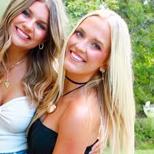 Elizabeth Scott Bond (@elizabethscottbond) • Instagram photos and videos