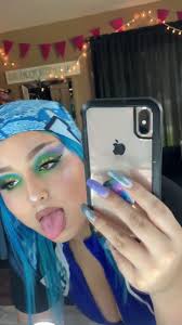 bluthetenderoni (@GiaaKing)