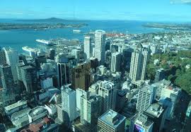 Auckland is a large metropolitan city in the north island of new zealand. ã‚ªãƒ¼ã‚¯ãƒ©ãƒ³ãƒ‰ ãƒ‹ãƒ¥ãƒ¼ã‚¸ãƒ¼ãƒ©ãƒ³ãƒ‰ ã®ãŠã™ã™ã‚è¦³å…‰ã‚¹ãƒãƒƒãƒˆ ã‚¯ãƒã‚³ãƒŸäººæ°—ãƒ©ãƒ³ã‚­ãƒ³ã‚° ãƒ•ã‚©ãƒ¼ãƒˆãƒ©ãƒ™ãƒ« ãƒ‹ãƒ¥ãƒ¼ã‚¸ãƒ¼ãƒ©ãƒ³ãƒ‰ Auckland