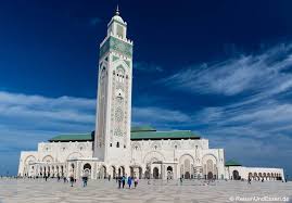 Hassan ii wurde in 6 jahren von insgesamt 25ooo handwerkern gebaut. Hassan Moschee In Casablanca Gigantische Sehenswurdigkeit Am Meer