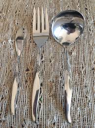 Find oneida flatware in canada | visit kijiji classifieds to buy, sell, or trade almost anything! Vintage Oneida La Rose Stainless Steel Rose Floral Flatware Etsy