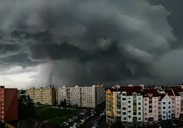 Saiba mais sobre os países da europa. Poderoso Tornado Deixa Mortos E Feridos Na Republica Tcheca