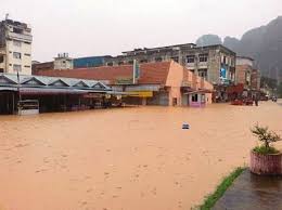 Ada 20 gudang lagu banjir besar kelantan 2014 terbaru, klik salah satu untuk download lagu mudah dan cepat. Puluhan Turis Asing Terjebak Banjir Di Resor Hutan Nasional Malaysia