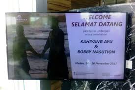 Email terima kasih (thank you email) adalah surat elektronik yang kamu kirim kepada pewawancara untuk berterima kasih atas kesempatan setelah mendapatkan tawaran pekerjaan, kamu tentu akan mengirimkan ucapan terima kasih untuk menunjukkan antusiasme untuk mulai bekerja. Kamar Di Hotel Ini Banyak Dipesan Tamu Acara Ngunduh Mantu Putri Jokowi