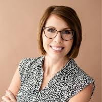 Penny Kroll's Instagram, Twitter & Facebook