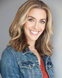 Jill Holmes's Instagram, Twitter & Facebook